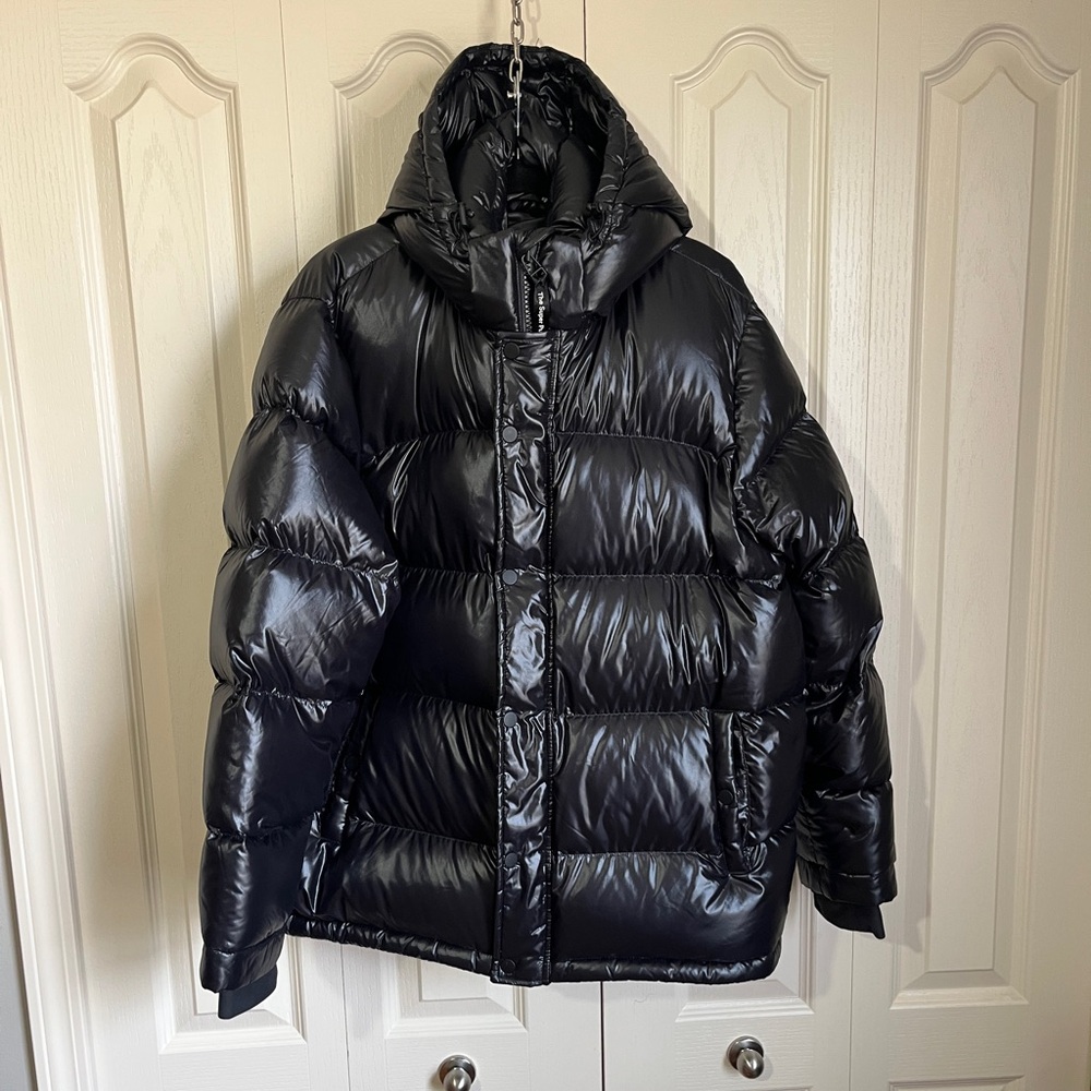 Women’s Aritzia Super Puff Hi-Gloss Puffer Jacket Black Sz. XL